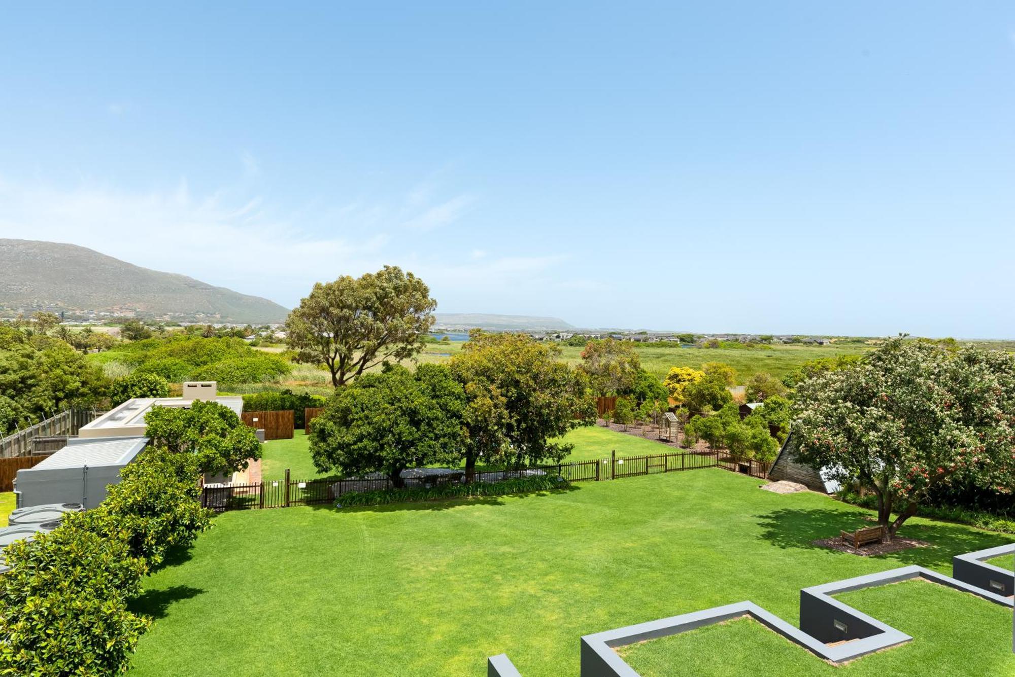 Sunset Splendour Guesthouse Noordhoek Exterior foto